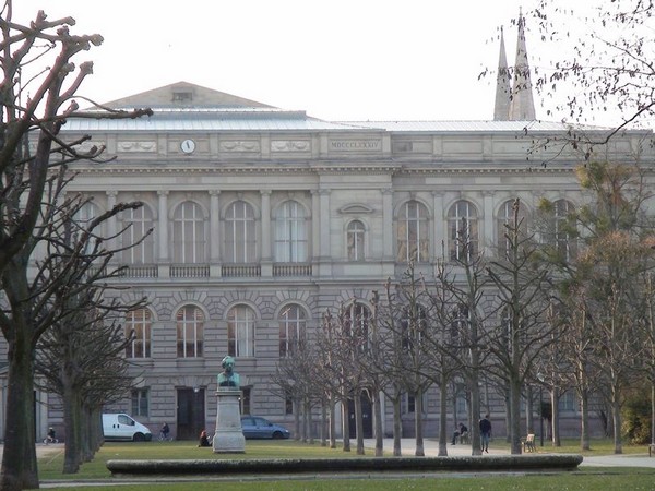Toà nhà “Cung điện đại học” Strasbourg © Nguyễn Tấn Đại